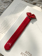 RED LIPS BOOKMARK